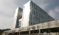 E2