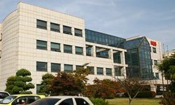 E2